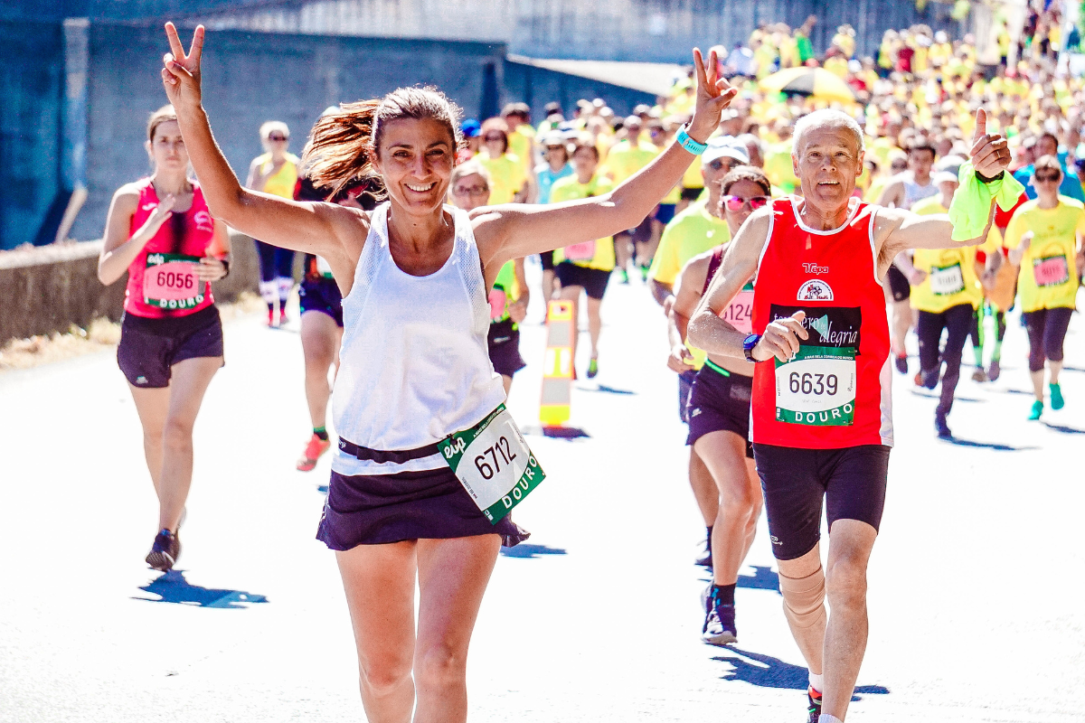 Runners enjoying the sun and a busy race